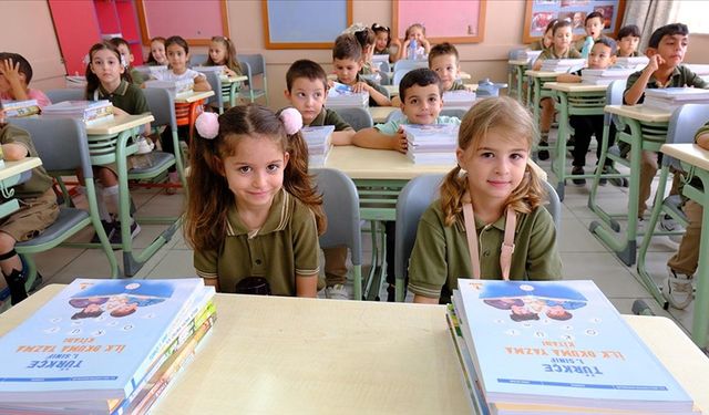 Minik öğrencilerin eğitim yolculuğu "uyum" ile başlayacak