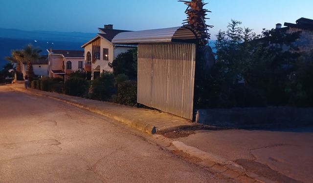 Mahalleliden durağa oturak talebi