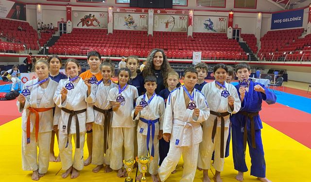 Sinoplu judoculardan Samsun’daki şampiyonada büyük başarı
