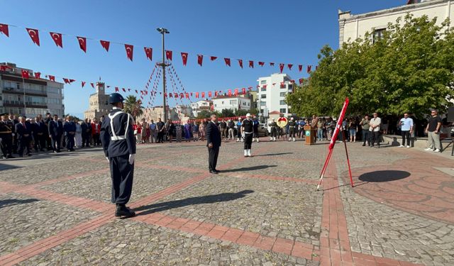 Sinop’ta 30 Ağustos kutlamaları çelenk sunumuyla başladı