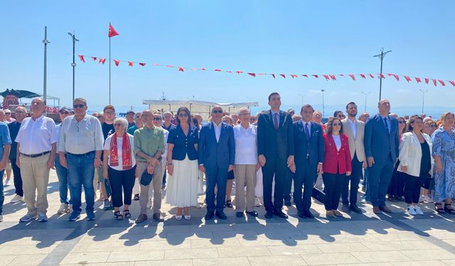 CHP'den 30 Ağustos Zafer Bayramı'nda çelenk töreni