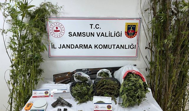 Evinde 9 kilo yasaklı madde ele geçirilen zanlı yakalandı