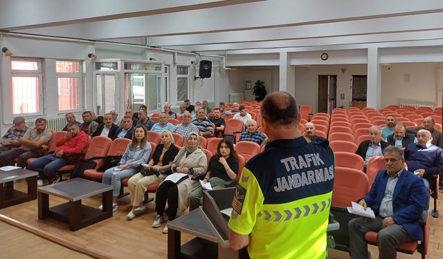 Jandarma ekibinden trafik eğitim