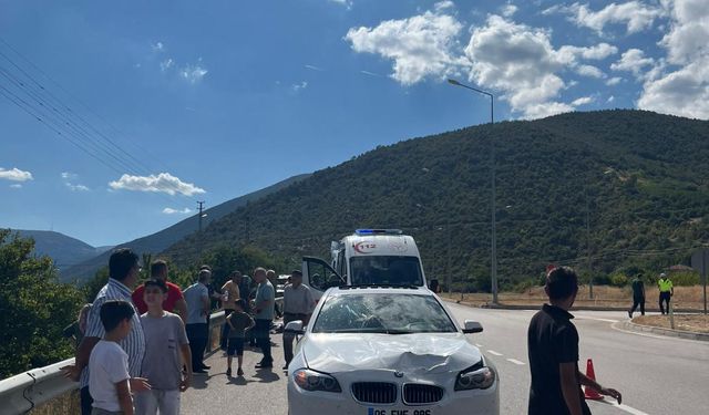 Otomobilin çarptığı yaya öldü
