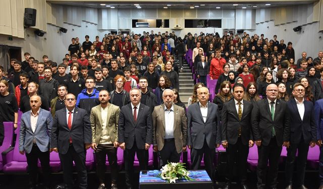 'Yeşil Yakalılarla Söyleşiler' programı düzenlendi