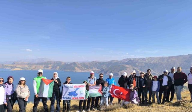 Doğaseverler 8 kilometre yürüdü
