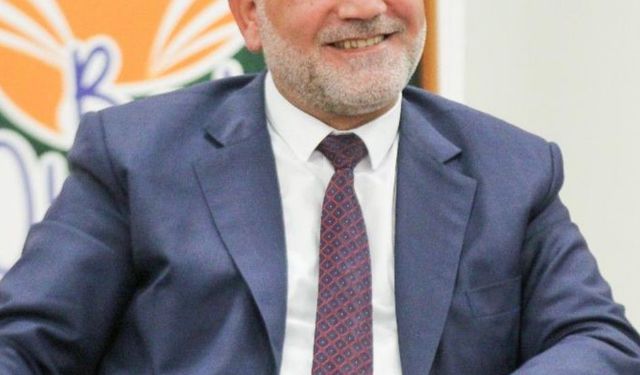 İlçe belediyesinden üniversiteyi kazanan tüm öğrencilere burs