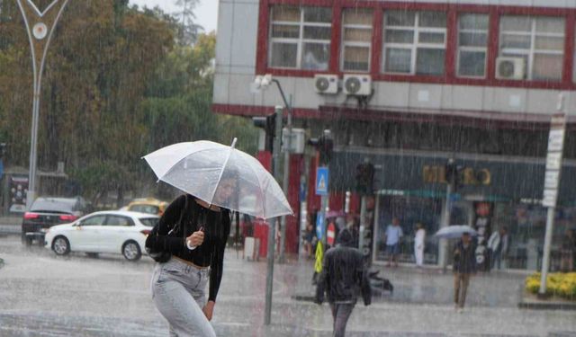 Samsun sağanağa yakalandı