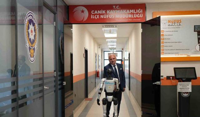 Türkiye’de bir ilk: İnsansı robota kimlik belgesi verildi