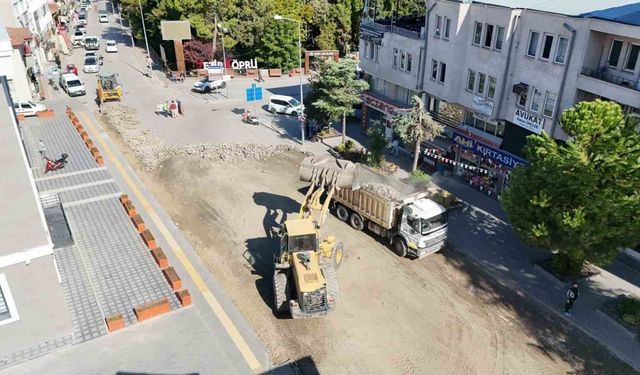 Yol yenileme çalışmaları başladı