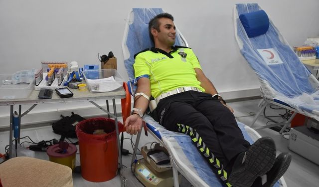 Sinop Emniyetinden Kızılay’a kan bağışı!