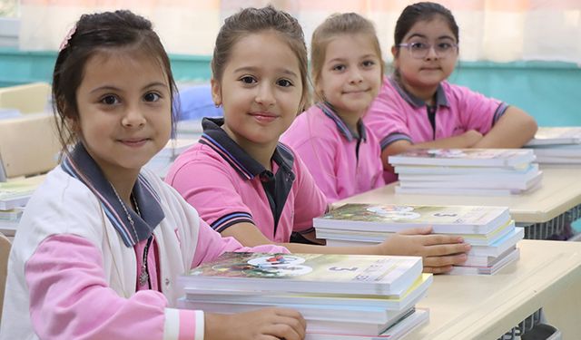 Türkiye genelindeki yaklaşık 18 milyon öğrenci dersbaşı yaptı