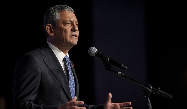 Özgür Özel, yeniden CHP Genel Başkanlığına seçildi