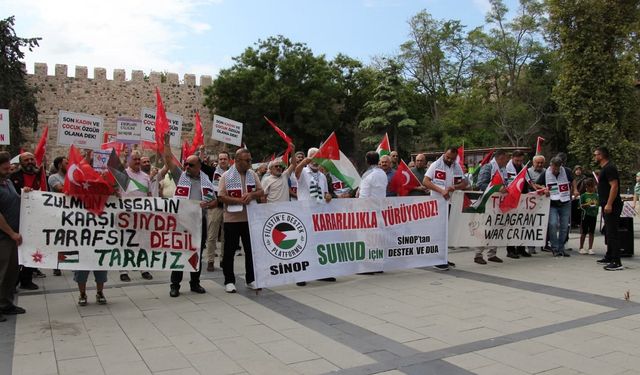 Sinop’ta Küresel Sumud Filosuna destek gösterisi yapıldı