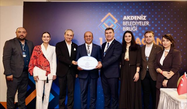 Başkan Gürbüz, Akdeniz Belediyeler Birliği Toplantısına katıldı