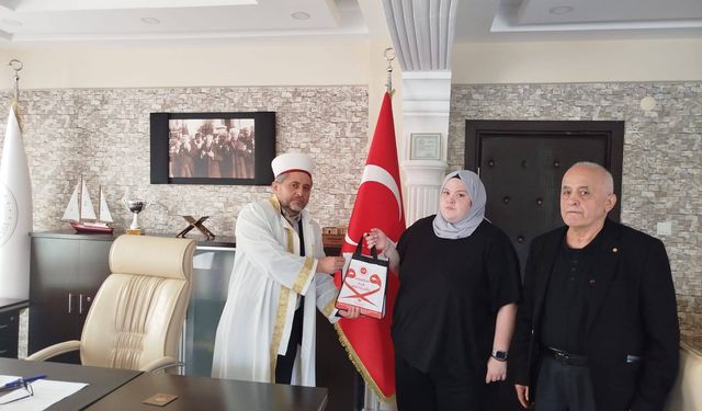 Budapeşteli Jazmin, Sinop'ta Müslüman oldu