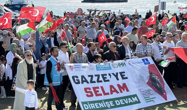 Sinop'ta 'Özgür Filistin'in Yanındayız' yürüyüşü yapıldı