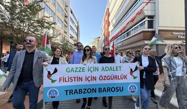 'Gazze İçin Ayaktayız' sloganıyla yürüyüş düzenlendi
