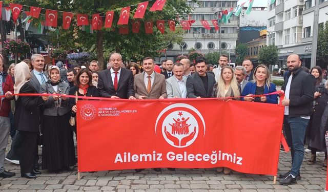 Trabzon'da 'Büyük Aile' temalı sergi açıldı