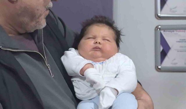 6 kilo 150 gramlık bebek dünyaya geldi