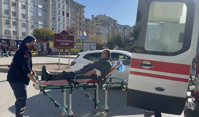 Arkadaşını bıçakladı, olay yerinde polisi bekledi