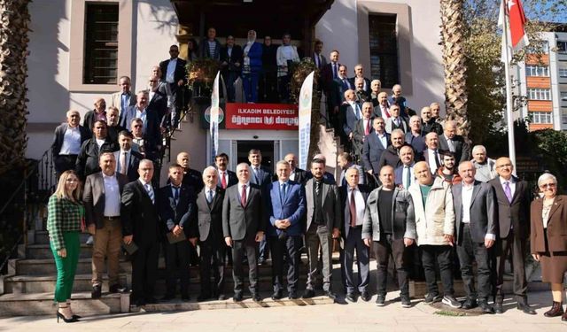 Başkan Kurnaz muhtarlarla bir araya geldi