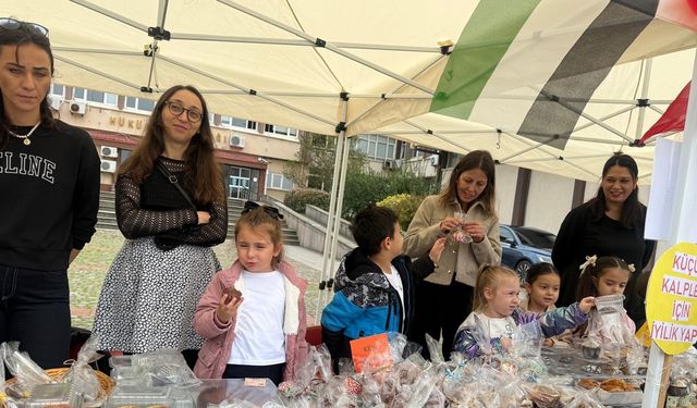 Anaokullu minikler Gazze için el ele verdi