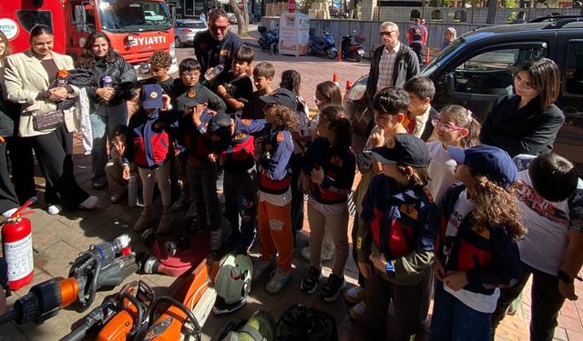 Sinop Çocuk Akademisi öğrencileri itfaiyecilik mesleğini yerinde öğrendi