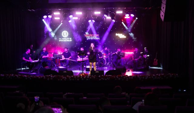 SNÜ öğrencilerinden müzikte çifte zafer