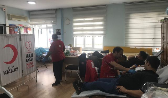 Gerze Atatürk Ortaokulu velilerinden örnek davranış