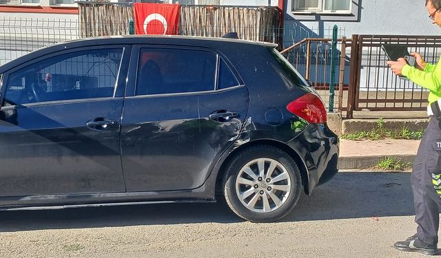 Park halindeki araca çarpıp uzaklaştı