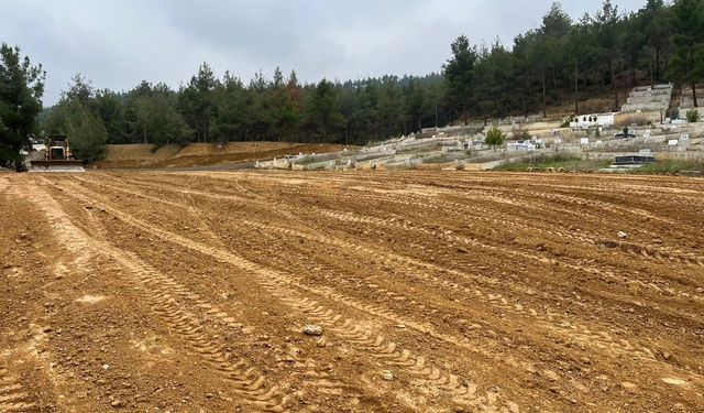 Yeni mezarlık alanında çalışmalar devam ediyor