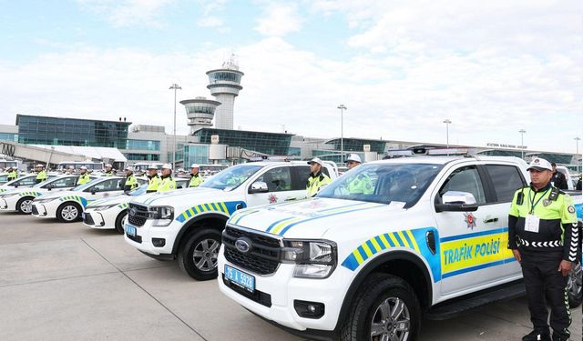 9 bin 200 araç törenle hizmete alındı