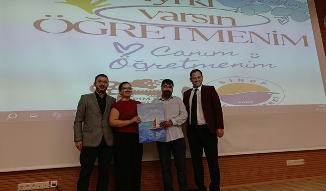 'Silinmeyen İzler: Sinop Kız Öğretmen Okulu' belgeselinin ilk gösterimi yapıldı