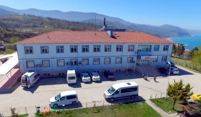 Türkeli'de eski hastane yıkılıyor, yenisi geliyor!