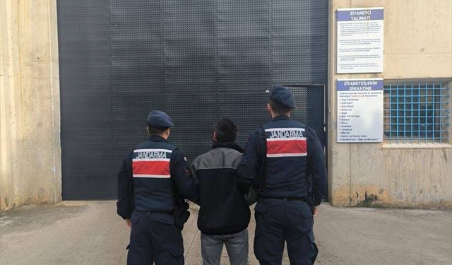 Firari hükümlü yatağın altında yakalandı