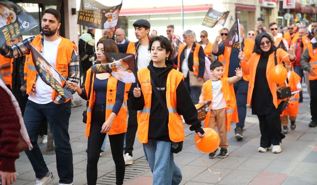 LÖSEV tarafından farkındalık yürüyüşü düzenlendi