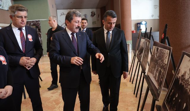 Öğretmenler Günü dolayısıyla tören düzenlendi