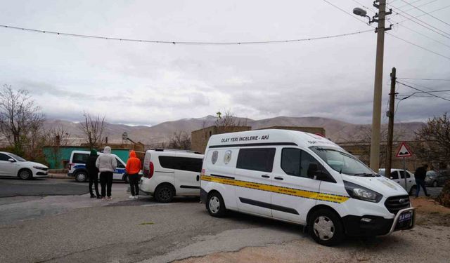 Metruk binada ölü bulundu