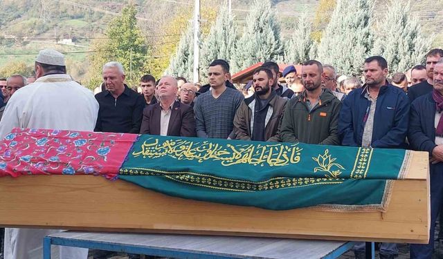 Minicik beden, kocaman tabut