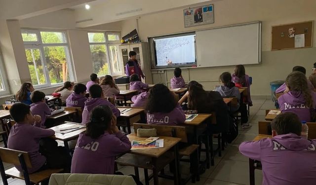 Öğrencilere "Dünya Çocuk Hakları" bilgilendirmesi