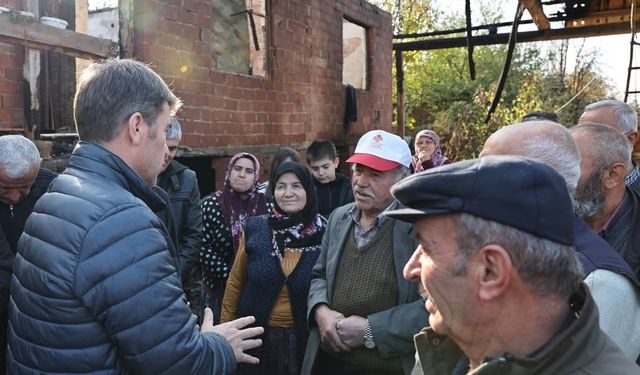 Yaşlı çiftin yanan evi el birliğiyle inşa edilecek