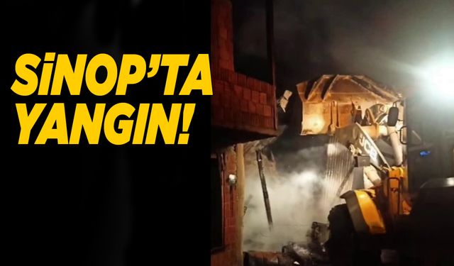 Köy evinde çıkan yangın samanlığa sıçradı