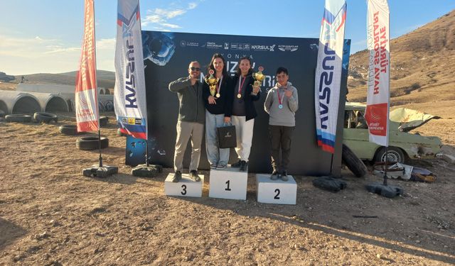 Sinoplu Gençler Uzay Modelleri Türkiye Şampiyonası’ndan başarıyla döndü