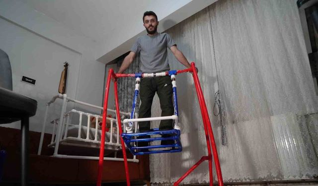 Bebeği için su borusundan bakın ne yaptı?