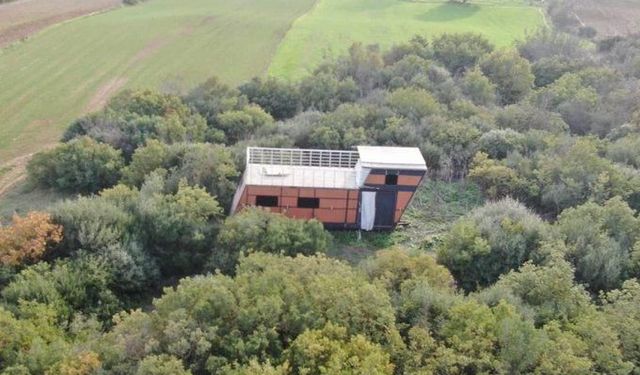 Evi içindeki eşyalarla çaldılar
