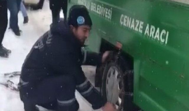 Karda mahsur kalan cenaze aracı için seferberlik