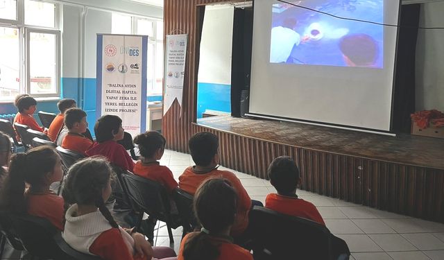 Sinop’un simgesi Balina Aydın ilkokul öğrencilerine tanıtıldı