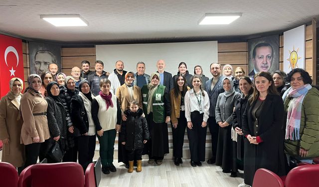 Sinop'ta AK Partili kadınlardan bağımlılıkla mücadele semineri