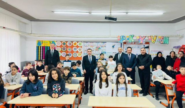 Eynesil ve Espiye'de öğrenciler karnelerini aldı